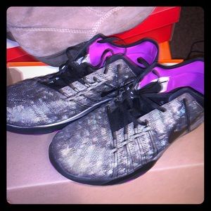 Metallic Nike’s running shoe  worn 1 time